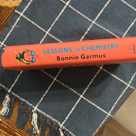 New book📚 New York Times Best Seller! 🥳 - Picture 2 of 11